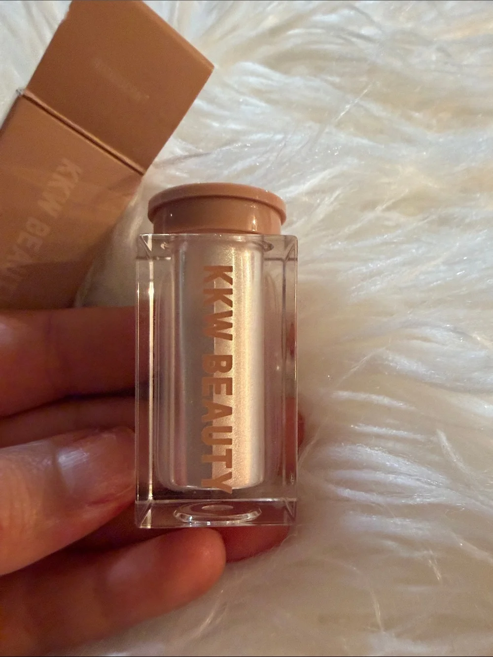 KKW Beauty loose eye shadow color: iridescent